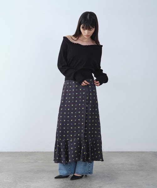 CODE A（コードエー）の「blooming flower wrap skirt（スカート・レディース・ワイン系1/ネイビー系・36/38）」の7枚目の写真