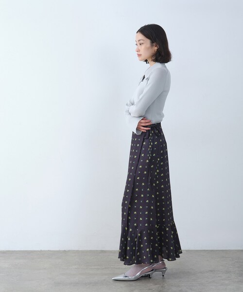 CODE A（コードエー）の「blooming flower wrap skirt（スカート・レディース・ワイン系1/ネイビー系・36/38）」の8枚目の写真