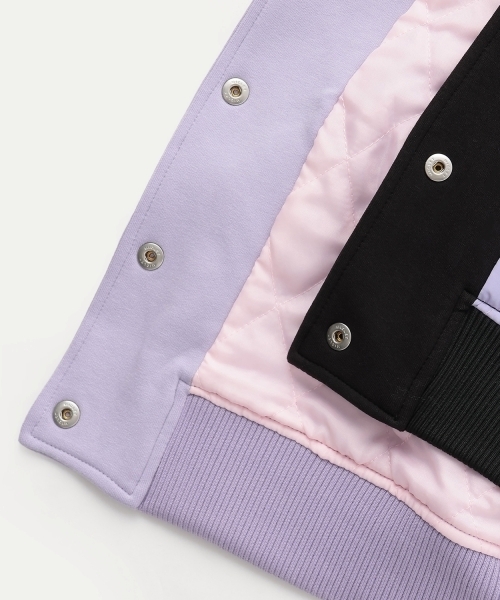 X-girl Stages(エックスガールステージス)の「ロゴ刺しゅうダンボールニットスタジャン(スタジャン・キッズ・ブラック/ラベンダー・130cm/110cm/120cm/140cm/100cm/90cm)」の10枚目の写真