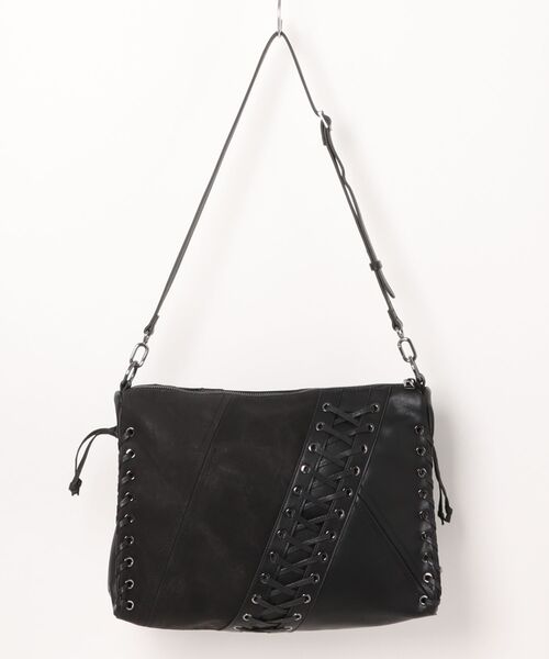 Desigual(デシグアル)の「ミディアムサイズのフェイクレザークロスストラップバッグ(ショルダーバッグ・レディース・ブラック・FREE)」の2枚目の写真