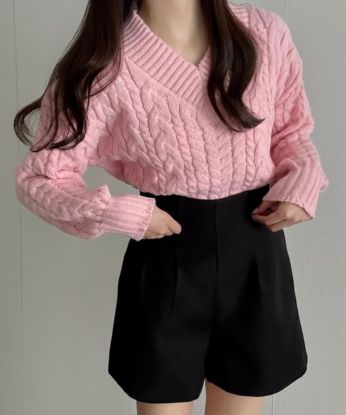 Cham.（チャム）の「Vネックケーブルニットトップス（ニット/セーター・レディース・グレー/アイボリー/ピンク・F）」の5枚目の写真