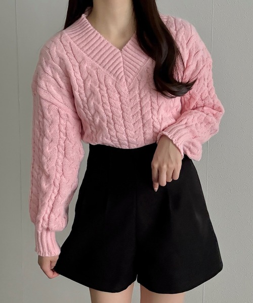 Cham.（チャム）の「Vネックケーブルニットトップス（ニット/セーター・レディース・グレー/アイボリー/ピンク・F）」の6枚目の写真