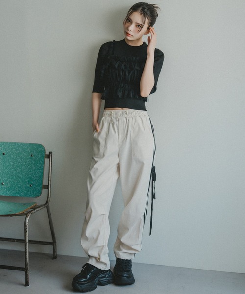 REDYAZEL(レディアゼル)の「ベロアリボンチュールビスチェ×ニットトップス(Tシャツ/カットソー・レディース・ブラック/オフホワイト/ピンク/ネイビー・FREE)」の17枚目の写真