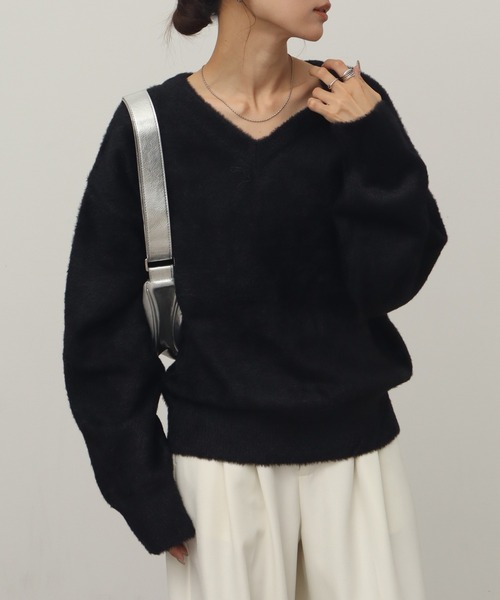 NOGLE(ノグル)の「【NOGLE/ノグル】オフショルミニシャギーVネックニット(ニット/セーター・レディース・ブラック/アイボリー/レッド/ブルー・FREE)」の12枚目の写真