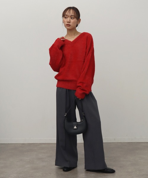 NOGLE(ノグル)の「【NOGLE/ノグル】オフショルミニシャギーVネックニット(ニット/セーター・レディース・ブラック/アイボリー/レッド/ブルー・FREE)」の9枚目の写真