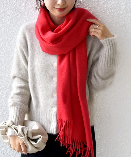SHIPS(シップス)の「ウール カシミヤ ウォッシャブル ストール(マフラー・レディース・ブルー/ネイビー/ライトブルー/レッド/ピンク/オフホワイト・ONE SIZE)」の6枚目の写真