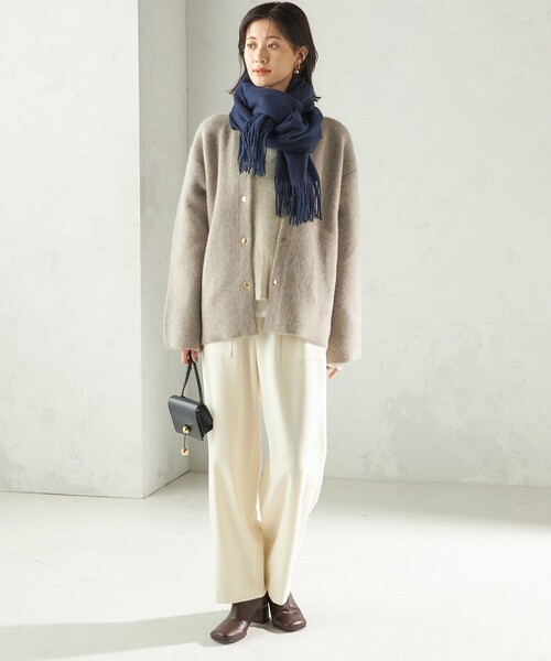 SHIPS(シップス)の「ウール カシミヤ ウォッシャブル ストール(マフラー・レディース・ブルー/ネイビー/ライトブルー/レッド/ピンク/オフホワイト・ONE SIZE)」の7枚目の写真