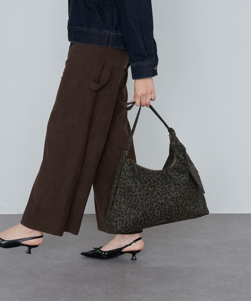 RAY CASSIN（レイカズン）の「【A4対応】アシメラウンドバッグ（ショルダーバッグ・レディース・ブラウン系その他2/ブラウン・FREE）」の13枚目の写真