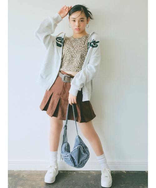 LOVETOXIC（ラブトキシック）の「【LTXC】アソートボックスプリーツスカート（スカート・キッズ・モカ/ブルー/グレー/カーキ/ブラウン・M:150cm/L:160cm/130cm/S:140cm）」の6枚目の写真