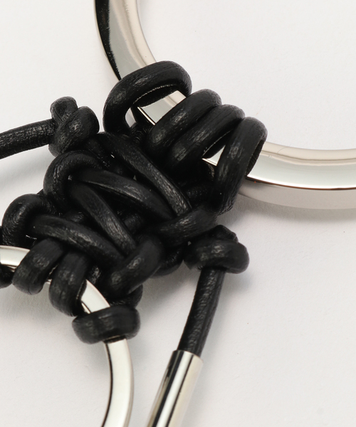 FRAMeWORK（フレームワーク）の「ITTI/イッチ CRISTY KNOTMAN RING RAPTO JP（その他小物・レディース・ブラック/ベージュ・FREE）」の5枚目の写真