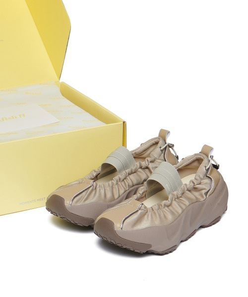 ROCKFISH WEATHERWEAR（ロックフィッシュウェザーウェア）の「PUFFIN SCRUNCH SNEAKERS（スニーカー・レディース・ブラック/ベージュ・23.0cm/23.5cm/24.0cm/24.5cm/25.0cm）」の20枚目の写真