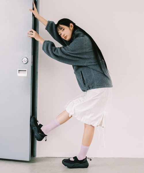 ROCKFISH WEATHERWEAR（ロックフィッシュウェザーウェア）の「PUFFIN SCRUNCH SNEAKERS（スニーカー・レディース・ブラック/ベージュ・23.0cm/23.5cm/24.0cm/24.5cm/25.0cm）」の3枚目の写真