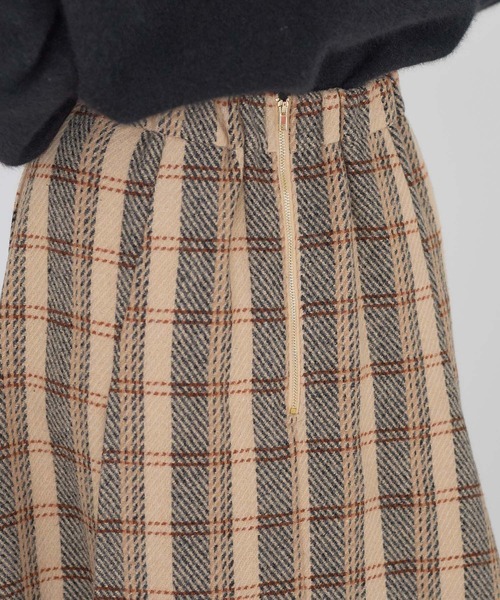 Andemiu（アンデミュウ）の「チェックジャガードフレアスカート603896（スカート・レディース・ベージュ/ブラック・FREE）」の16枚目の写真