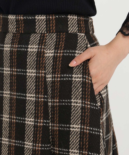 Andemiu（アンデミュウ）の「チェックジャガードフレアスカート603896（スカート・レディース・ベージュ/ブラック・FREE）」の3枚目の写真