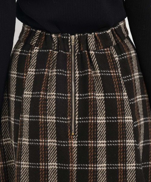 Andemiu（アンデミュウ）の「チェックジャガードフレアスカート603896（スカート・レディース・ベージュ/ブラック・FREE）」の5枚目の写真