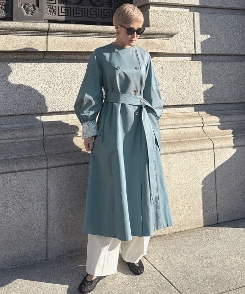 JENNE(ジェンヌ)の「シャンブレートレンチコート(撥水生地)(その他アウター・レディース・ベージュ/スモーク・LARGE/MEDIUM/SMALL/X-LARGE)」の2枚目の写真