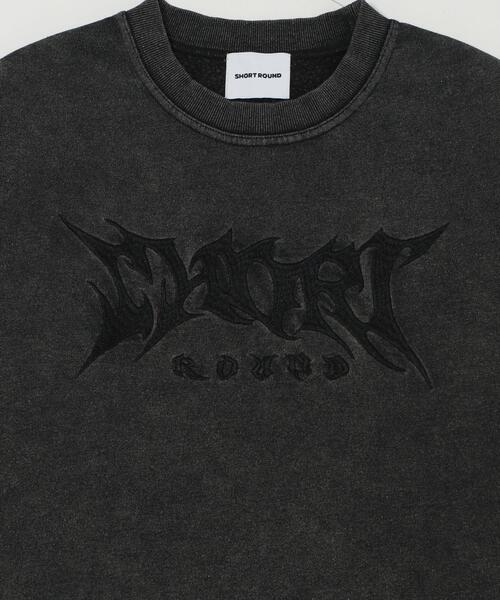 SHORT ROUND（ショートラウンド）の「SHORT ROUND/コンパクトフィットロゴプルオーバー（スウェット・メンズ・グレー/ブラック系その他・LARGE/MEDIUM）」の4枚目の写真