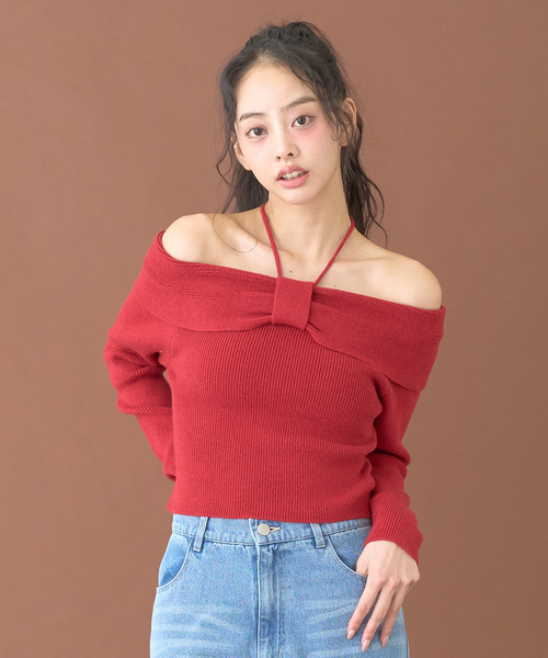 Mi-je(ミジェ)の「リボンオフショルニットプルオーバー【韓国ファッション】(ニット/セーター・レディース・レッド/アイボリー・F)」の3枚目の写真