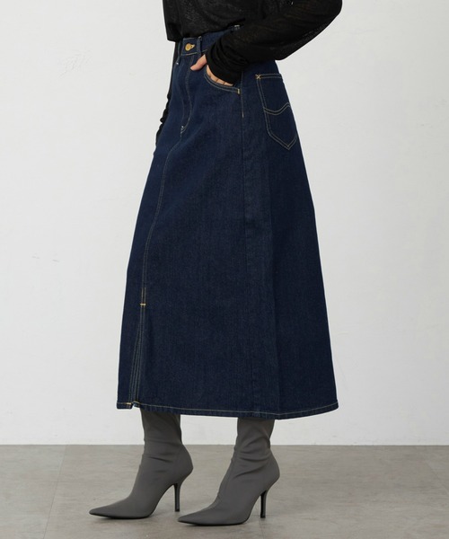 Lee（リー）の「リニューアル Lee BABE ストレッチ/ミドル丈デニムスカート 【豊富なサイズ展開XS-XL】（デニムスカート・レディース・インディゴブルー/ライトインディゴブルー/ブラック系その他・X-SMALL/MEDIUM/LARGE/X-LARGE/SMALL）」の9枚目の写真