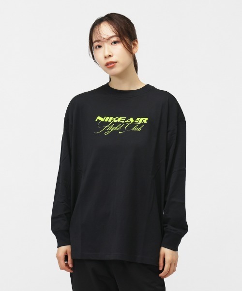 NIKE（ナイキ）の「ナイキ NIKE ナイキ  NSW OC トラベル S/S Tシャツ（Tシャツ/カットソー・レディース・ブラック/ホワイト・M/L）」の2枚目の写真