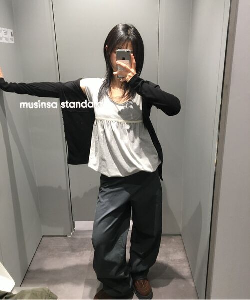 MUSINSA STANDARD WOMAN（ムシンサスタンダードウーマン）の「ウィメンズワイドカーペンターパンツ[ブラック]（その他パンツ・レディース・その他・30/24/25/26/27/28/29）」の16枚目の写真