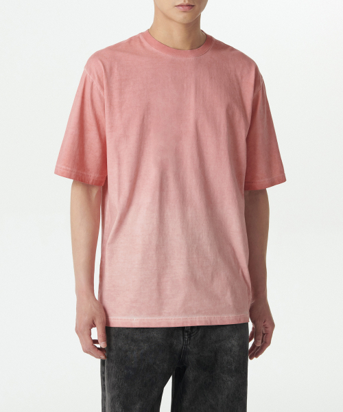 MUSINSA STANDARD（ムシンサスタンダード）の「グラデーションリラックスクルーネックTシャツ[デザートピンク]（Tシャツ/カットソー・メンズ・その他・XXX-LARGE/LARGE/MEDIUM/SMALL/X-LARGE/XX-LARGE）」の2枚目の写真