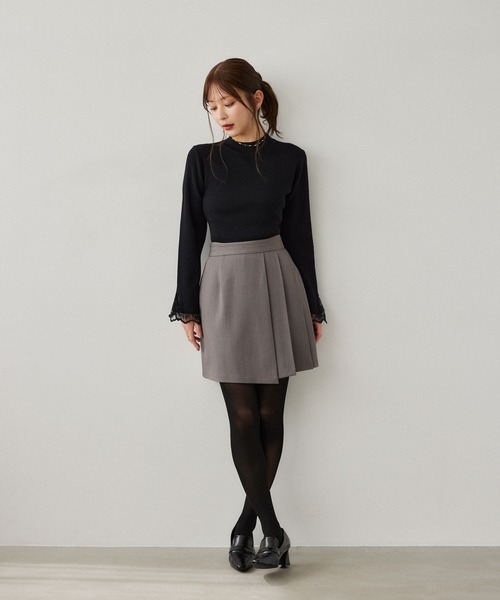 Andemiu(アンデミュウ)の「【沖田愛加さんコラボ】アシメプリーツミニスカート621568(スカート・レディース・ブラウン/グレー・SMALL/MEDIUM)」の6枚目の写真