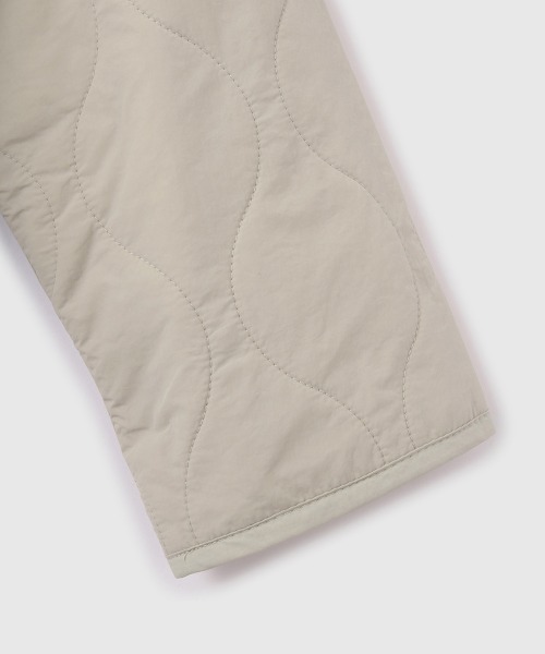 VICKY（ビッキー）の「ひょうたんキルトリバーシブルZIPジャケット（ノーカラージャケット・レディース・ブラック/ライトグレー・M）」の7枚目の写真