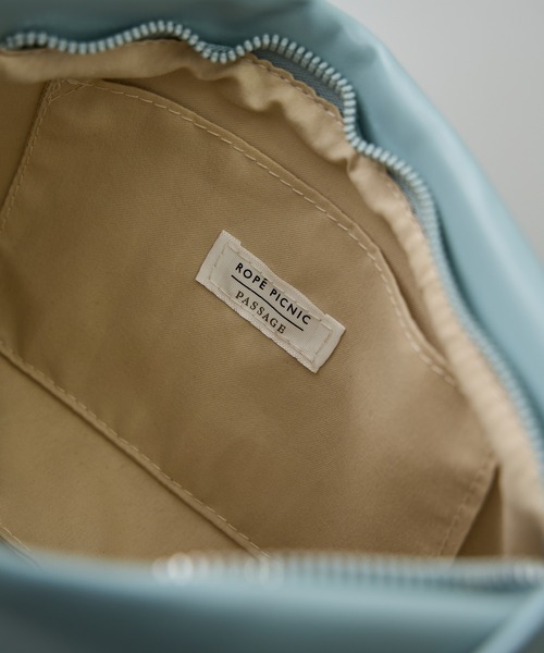 ROPE' PICNIC（ロペピクニック）の「フラットワンショルダーバッグ（ショルダーバッグ・レディース・ベージュ系その他/ブラック/ブルー系その他4・FREE）」の22枚目の写真