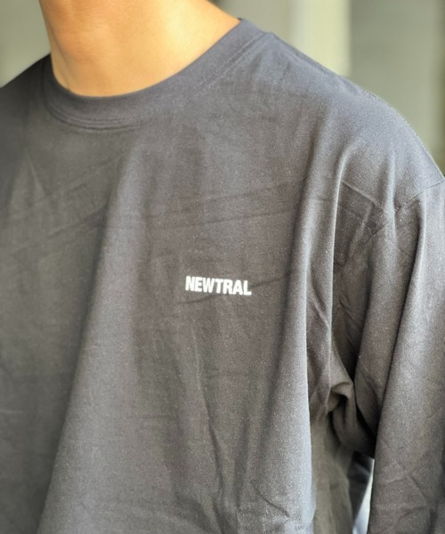 NEWTRAL（ニュートラル）の「【NEWTRAL】NEWTRAL_ Sleeve_Logo_LSTEE（Tシャツ/カットソー・メンズ・ブラック/ホワイト・MEDIUM/LARGE/X-LARGE）」の4枚目の写真