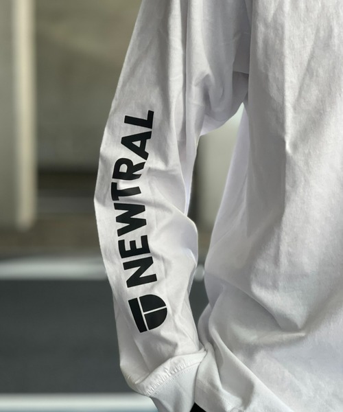NEWTRAL（ニュートラル）の「【NEWTRAL】NEWTRAL_ Sleeve_Logo_LSTEE（Tシャツ/カットソー・メンズ・ブラック/ホワイト・MEDIUM/LARGE/X-LARGE）」の9枚目の写真