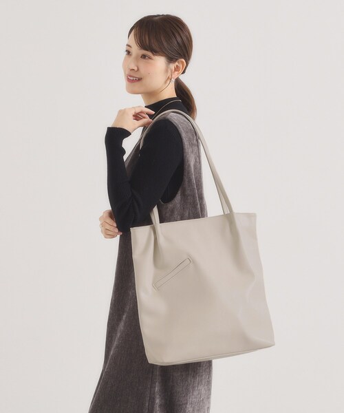 ITS'DEMO(イッツデモ)の「【A4対応】PUサブトート(トートバッグ・レディース・ブロンズ/ナチュラル/ブラック/ライトベージュ・00)」の9枚目の写真