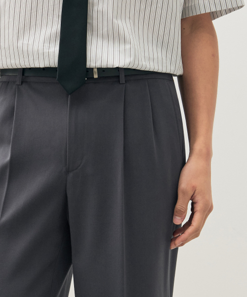 DRAW FIT（ドローフィット）の「ツーピンタックバンディングワイドスラックス [ブルーグレー]（スラックス・メンズ・その他・LARGE/MEDIUM/SMALL/X-LARGE/XX-LARGE）」の2枚目の写真