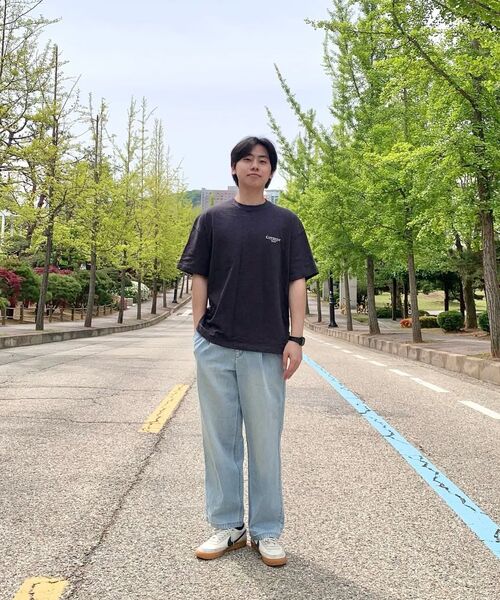 COVERNAT(カバーナット)の「セミワイド軽量デニムイージーパンツライトブルー(デニムパンツ・レディース・その他・SMALL/MEDIUM/LARGE/X-LARGE)」の2枚目の写真