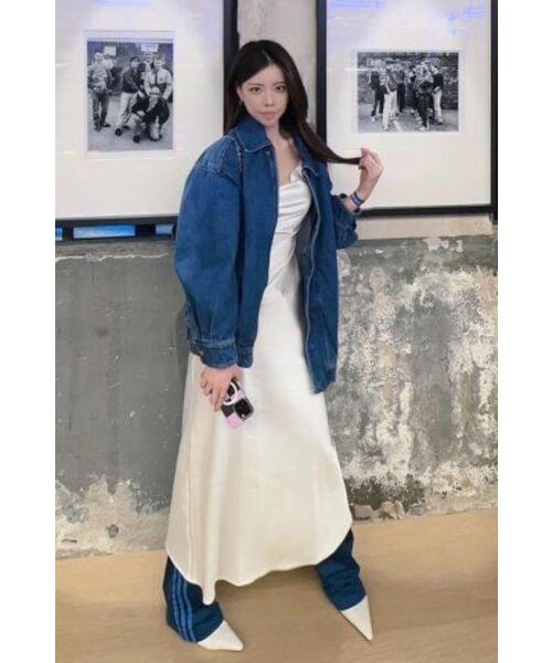 LADY VOLUME（レディーボリューム）の「465-1 LOOSE FIT DENIM EMBROIDERED JUMPER_BLUE（デニムジャケット・レディース・その他・FREE）」の4枚目の写真