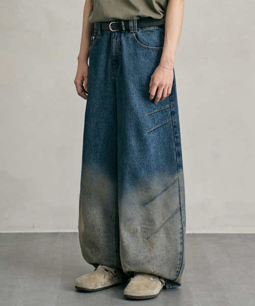 DECET（デケト）の「Balloon Wide Jeans DCPT055BlueA（デニムパンツ・レディース・その他・26/28/30/32/34）」の4枚目の写真