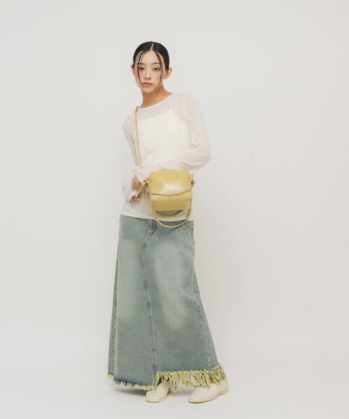 KBF（ケイビーエフ）の「チェーン付きスクエアBAG（ショルダーバッグ・レディース・ベージュ/ブラック・ONE）」の7枚目の写真