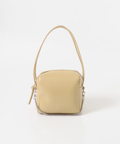 KBF（ケイビーエフ）の「チェーン付きスクエアBAG（ショルダーバッグ・レディース・ベージュ/ブラック・ONE）」の8枚目の写真