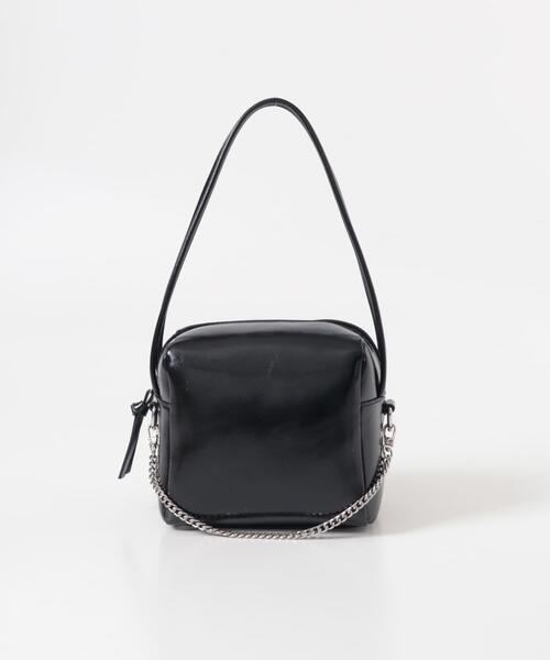 KBF（ケイビーエフ）の「チェーン付きスクエアBAG（ショルダーバッグ・レディース・ベージュ/ブラック・ONE）」の15枚目の写真