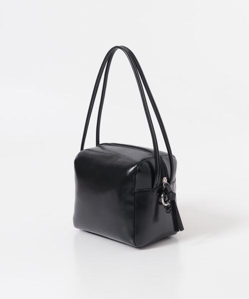 KBF（ケイビーエフ）の「チェーン付きスクエアBAG（ショルダーバッグ・レディース・ベージュ/ブラック・ONE）」の16枚目の写真