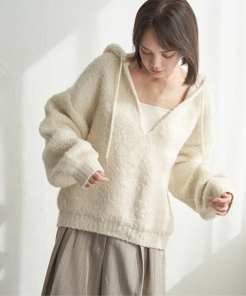 notch.(ノッチ)の「ブークレキーネックフーディニット(ニット/セーター・レディース・アイボリー/グレー・M)」の17枚目の写真