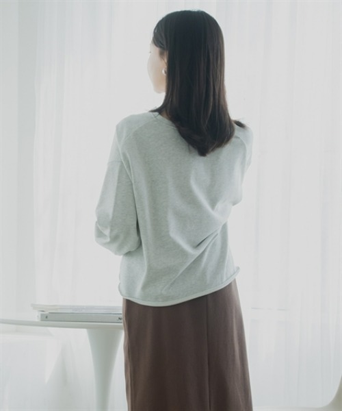 Petitjo(プッチージョ)の「小さいサイズ 深Vネックスウェットプルオーバー 低身長さん・小柄女性(スウェット・レディース・チャコール/ライトグレー・M-L/XS-S)」の7枚目の写真