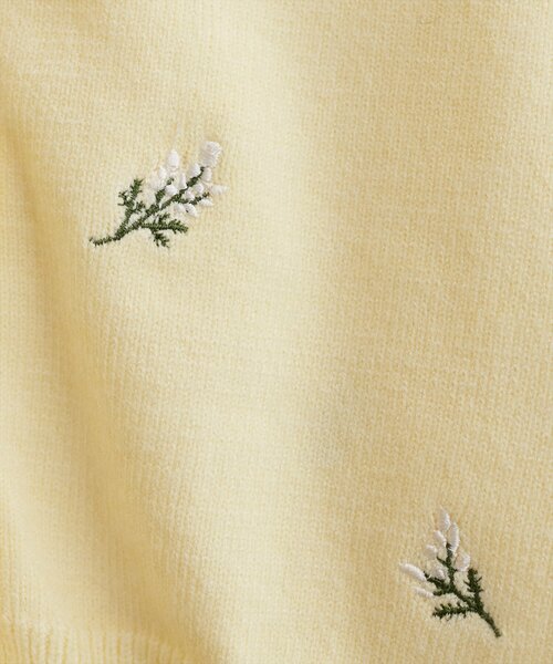 natural couture(ナチュラルクチュール)の「PBTフラワー刺繍クロップドカーディガン(カーディガン/ボレロ・レディース・チャコールグレー/ブラック/アイボリー/イエロー・FREE)」の13枚目の写真