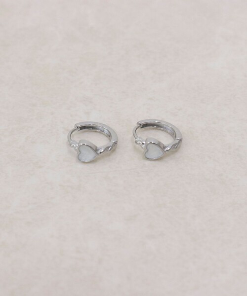 fredy emue（フレディエミュ）の「ステンレスハートリングピアス（ピアス（両耳用）・レディース・ゴールド/シルバー・FREE）」の6枚目の写真