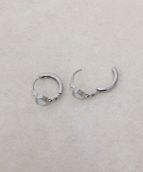 fredy emue（フレディエミュ）の「ステンレスハートリングピアス（ピアス（両耳用）・レディース・ゴールド/シルバー・FREE）」の7枚目の写真