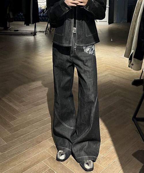 WESTBOY(ウエストボーイ)の「ユニークステッチ カーブ ルーズ ワイドデニムパンツ WO25W11PT03(デニムパンツ・メンズ・ブラック・L/M/XL)」の1枚目の写真