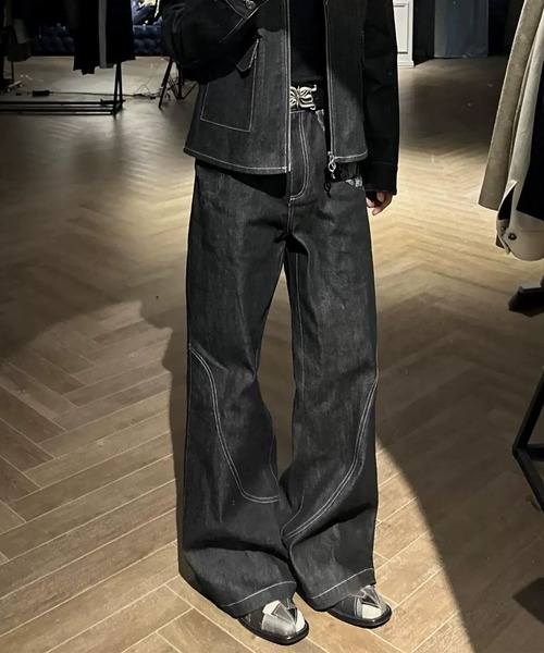 WESTBOY(ウエストボーイ)の「ユニークステッチ カーブ ルーズ ワイドデニムパンツ WO25W11PT03(デニムパンツ・メンズ・ブラック・L/M/XL)」の2枚目の写真