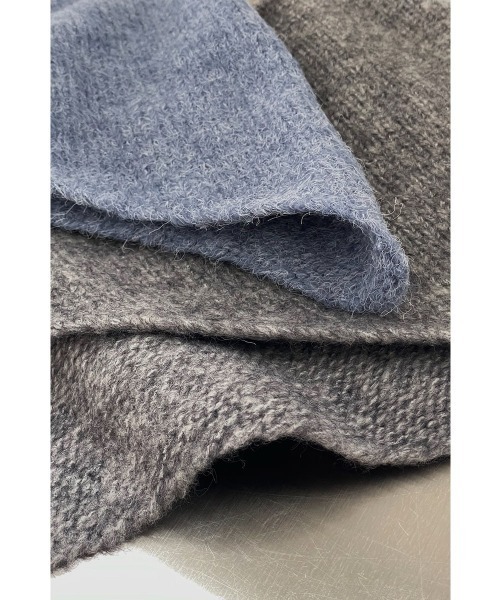 marjour(マージュール)の「KNITTED TRIANGULAR SCARF(ストール/ショール・レディース・ブルー/グレー・FREE)」の4枚目の写真