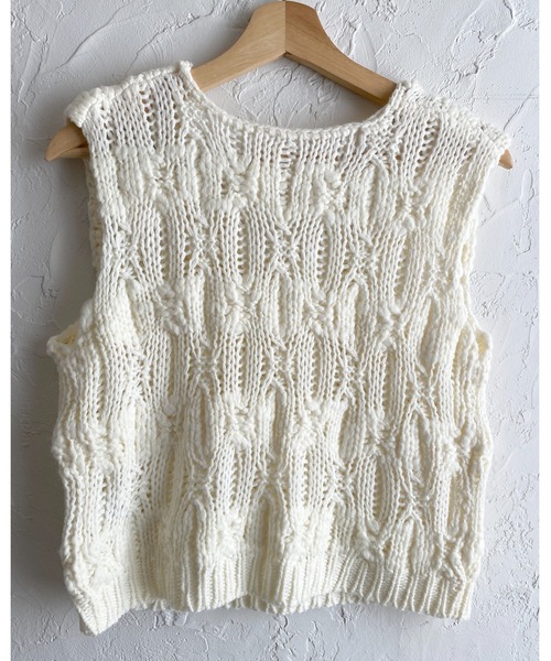 セール】ローゲージケーブル手編み風vネックショート丈ハンドニット