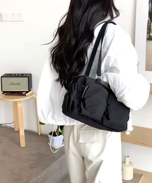 enlit(エンリット)の「【 enlit / エンリット 】 ダブルポケット ショルダーバッグ(ショルダーバッグ・レディース・アイボリー/ブラック/カーキ・FREE)」の12枚目の写真